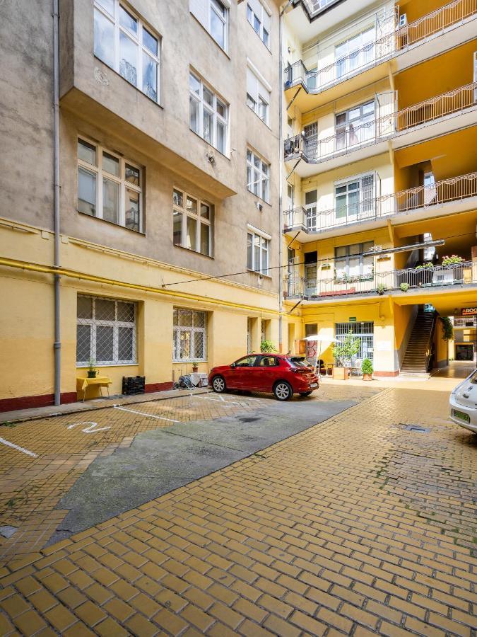 The White House Apartment Budapeste Exterior foto